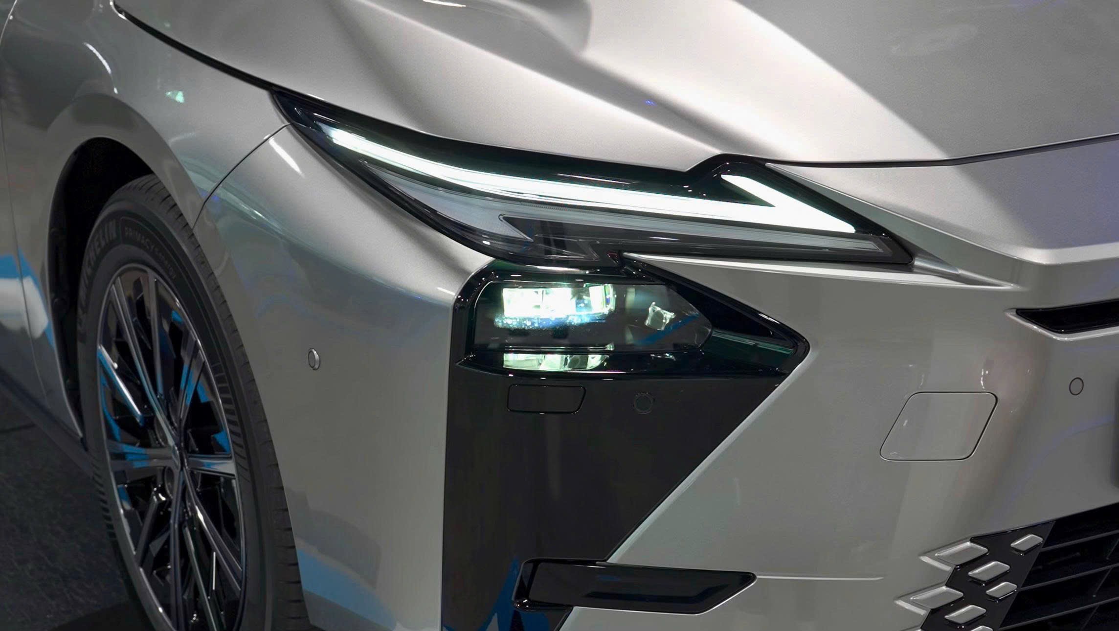 Lexus ES350h 2026 - Ảnh 7