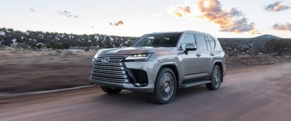 Alternative view of Lexus LX600 Urban