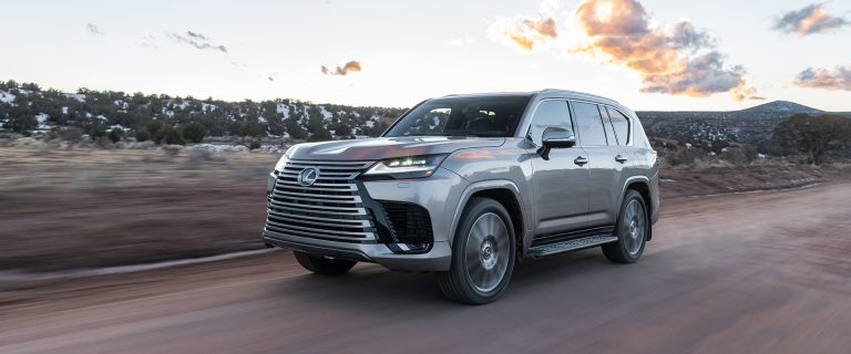 Lexus LX600 Urban - Ảnh 2