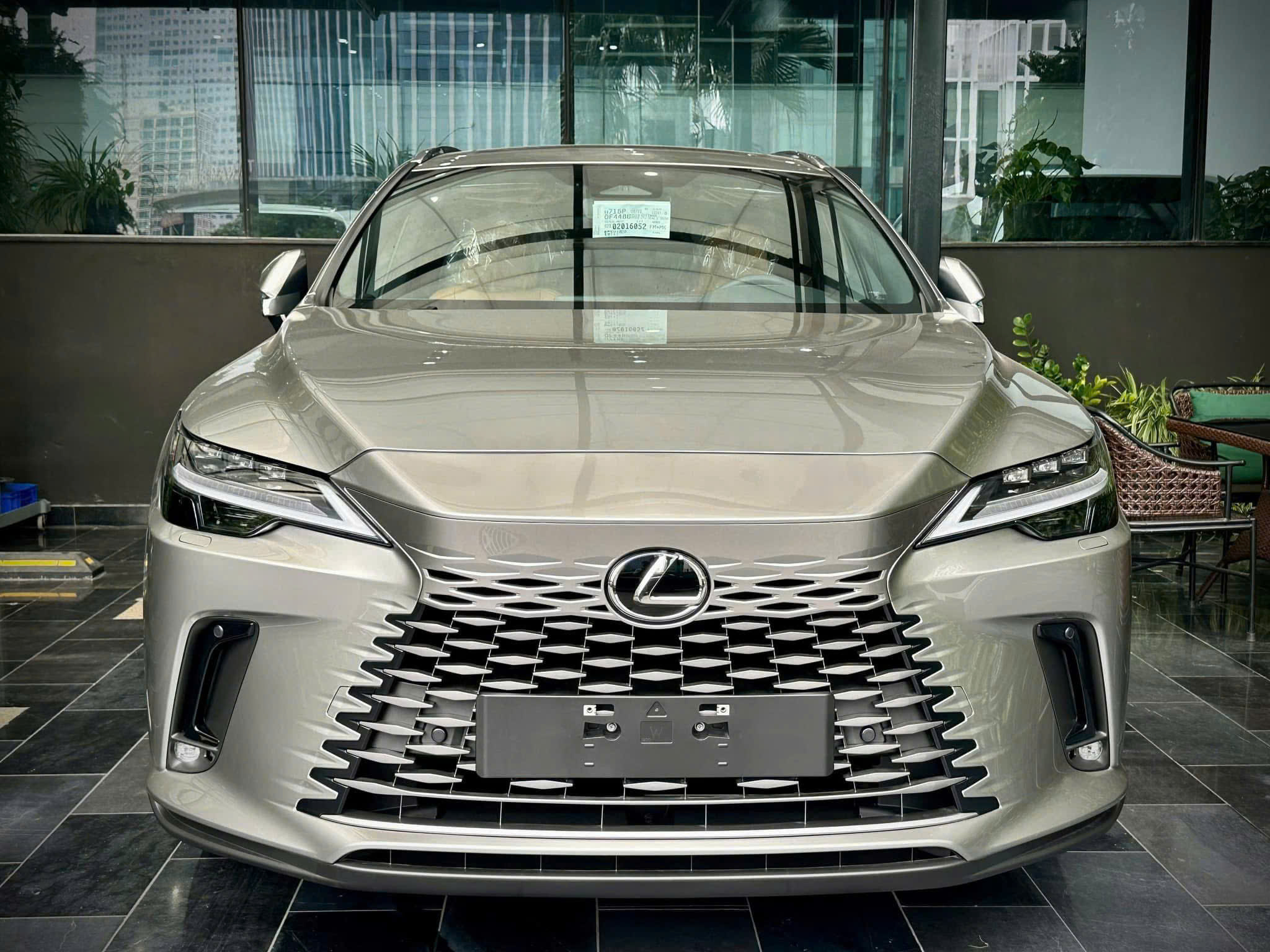 Thiết kế đầy ấn tượng của Lexus RX350